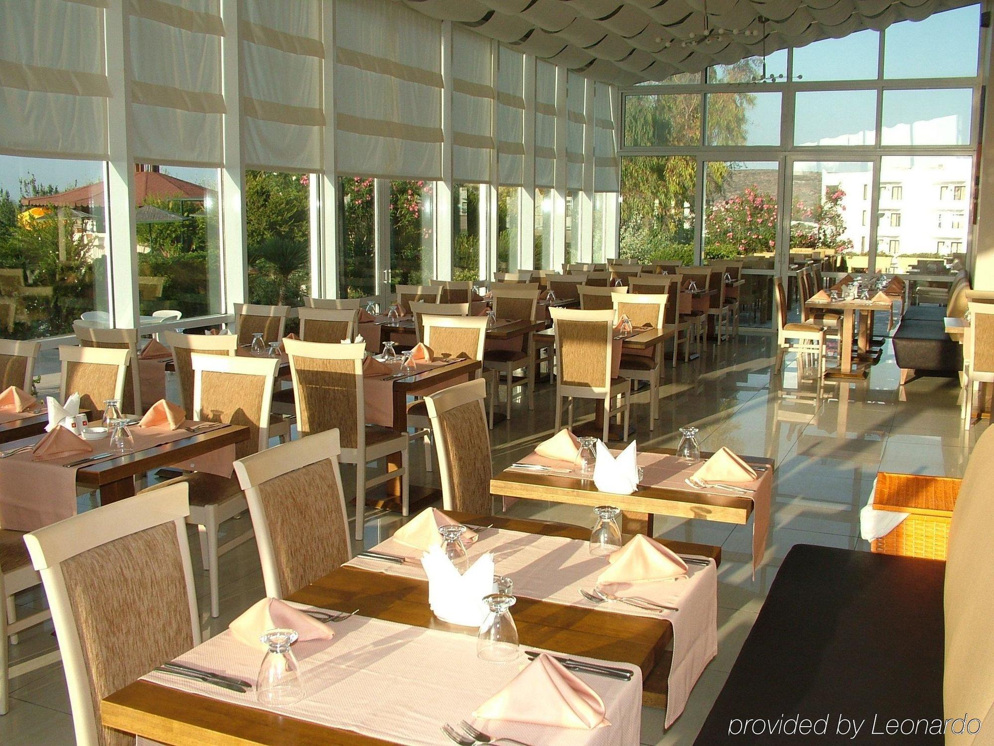 Babaylon Hotel Чешме Ресторан фото