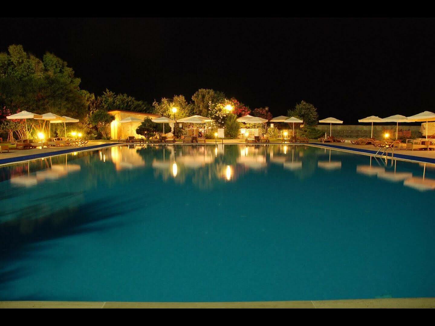 Babaylon Hotel Чешме Екстер'єр фото